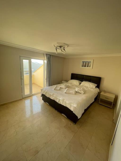 Excellent 3 Storey Villa With A Swimming Pool Белек Екстериор снимка